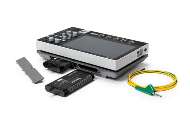 Tektronix Battery pack with 2 battery slots and 1 battery