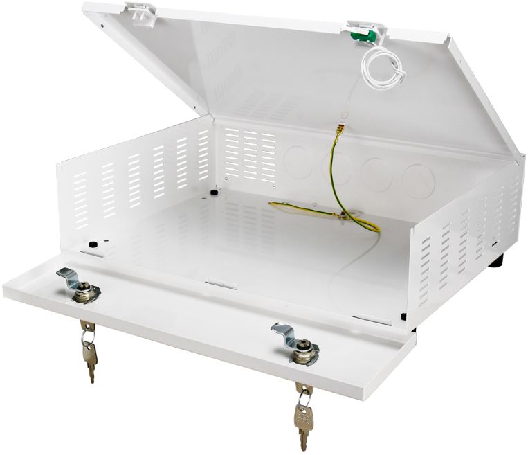  Laitekotelo+raudat, Schuko 3m--C13 kulma + 4xCat6UTP 3m