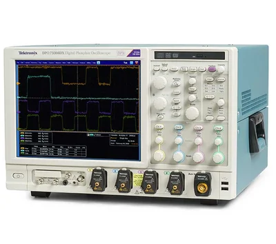 Tektronix 20 GHz Digital Phosphor Oscilloscope, 4 poistunut, tilalle DPO714AX
