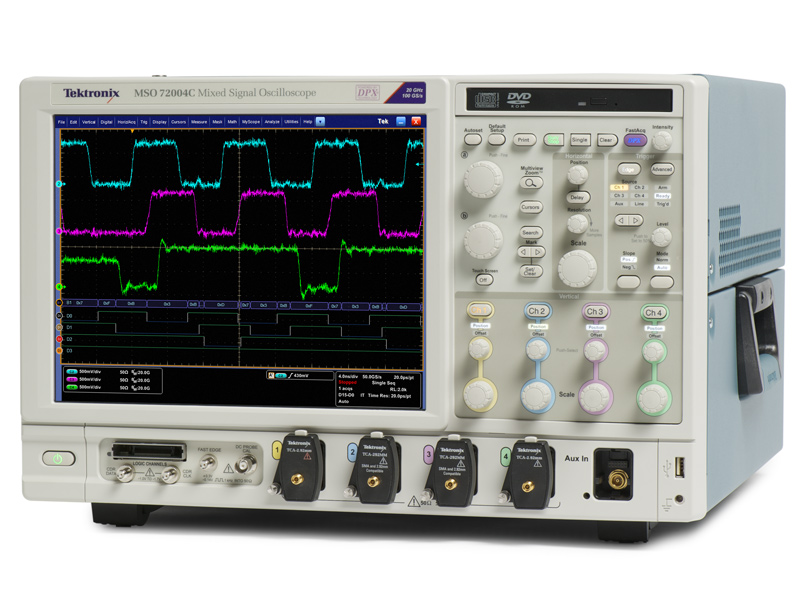 Tektronix 25 GHz Digital Phosphor Oscilloscope, 4 poistunut, tilalle DPO714AX