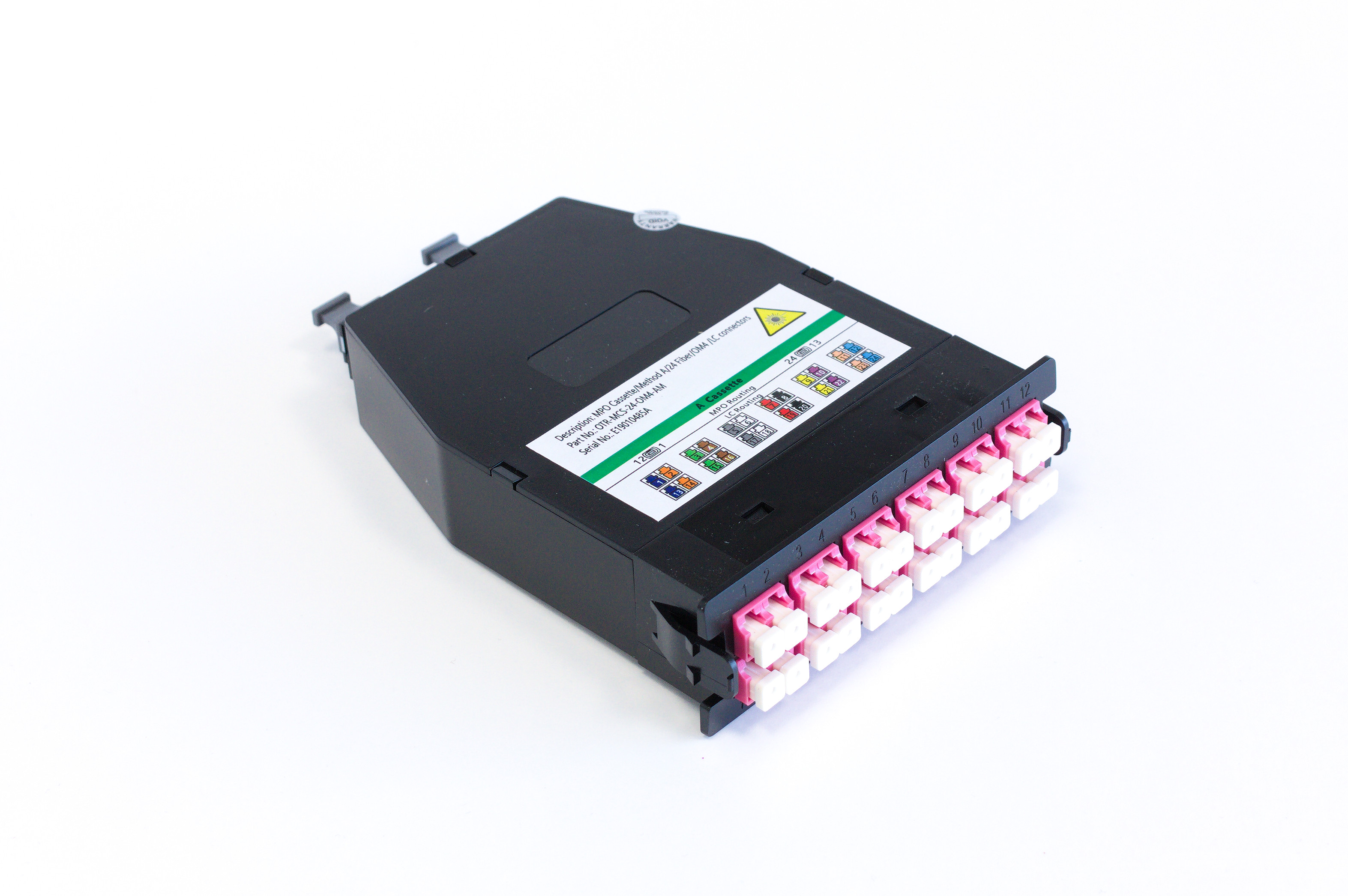 BCC Solutions MPO cassette, OM4, 24x LC+2xMPO(male) C-type with pins