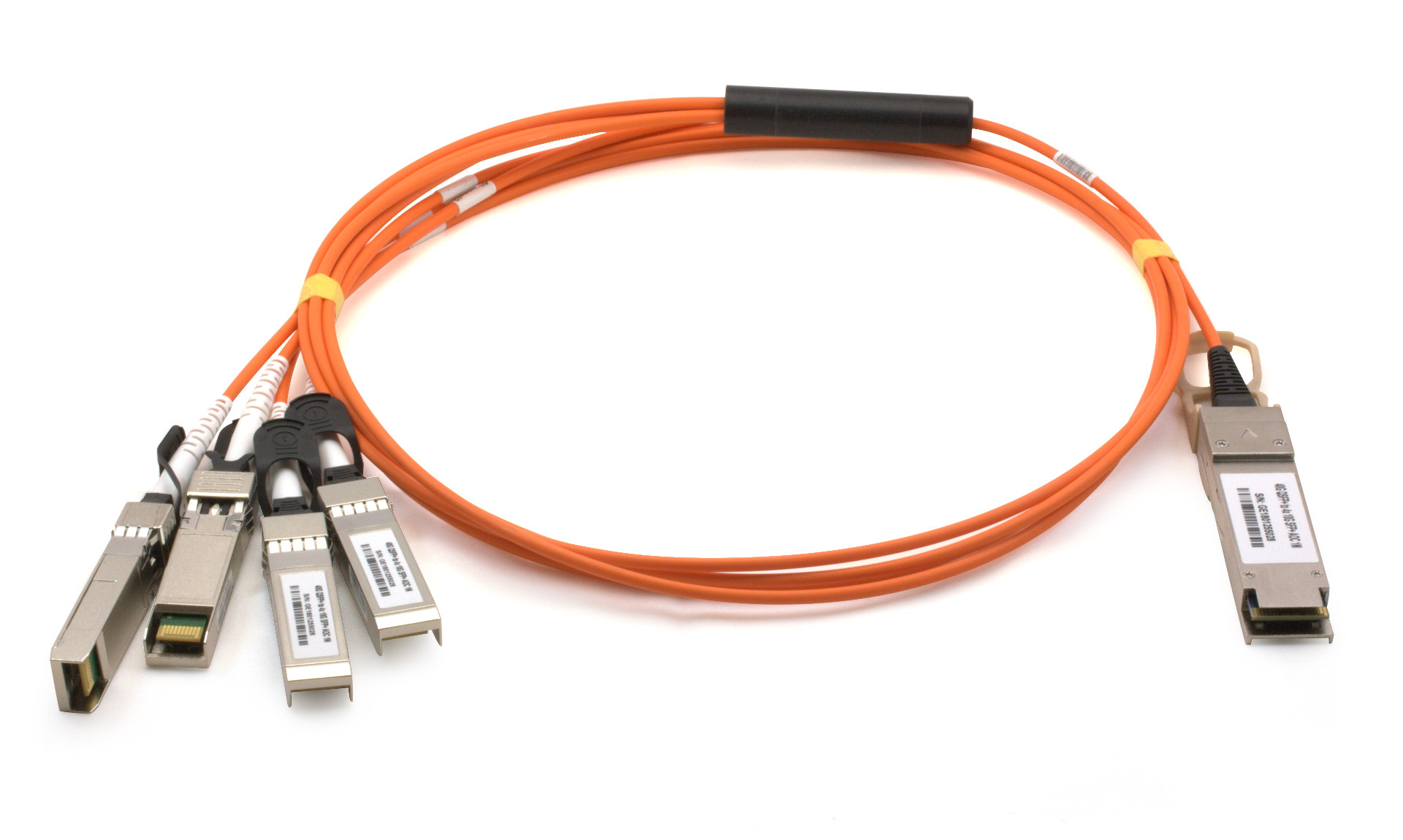 BCC Solutions 40G QSFP+ to 4x10G SFP+  Breakout AOC 10m