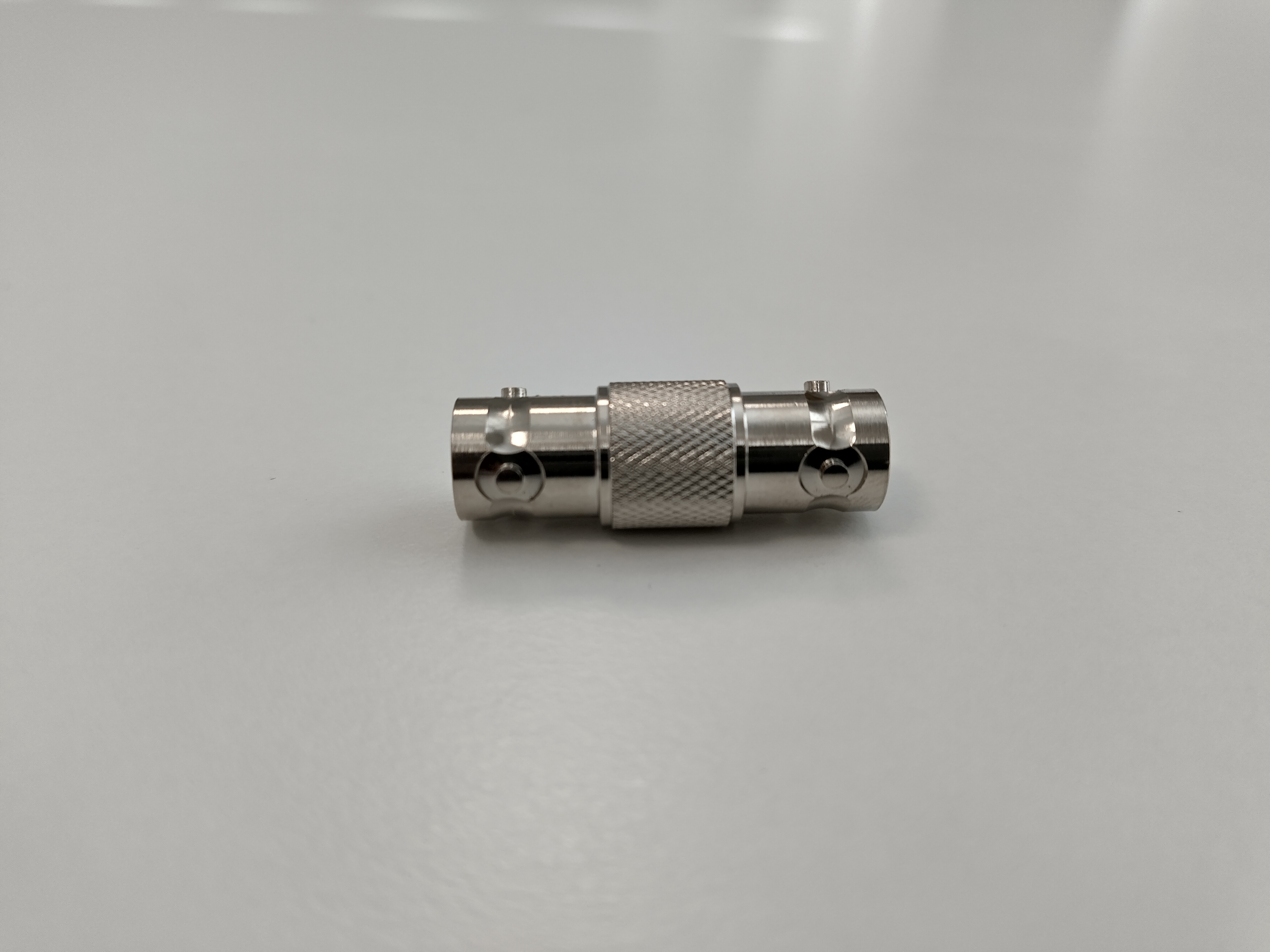 Tektronix 3-SLOT 1100V TRIAX FEMALE TO FEMALE BARREL INTERCONNECT